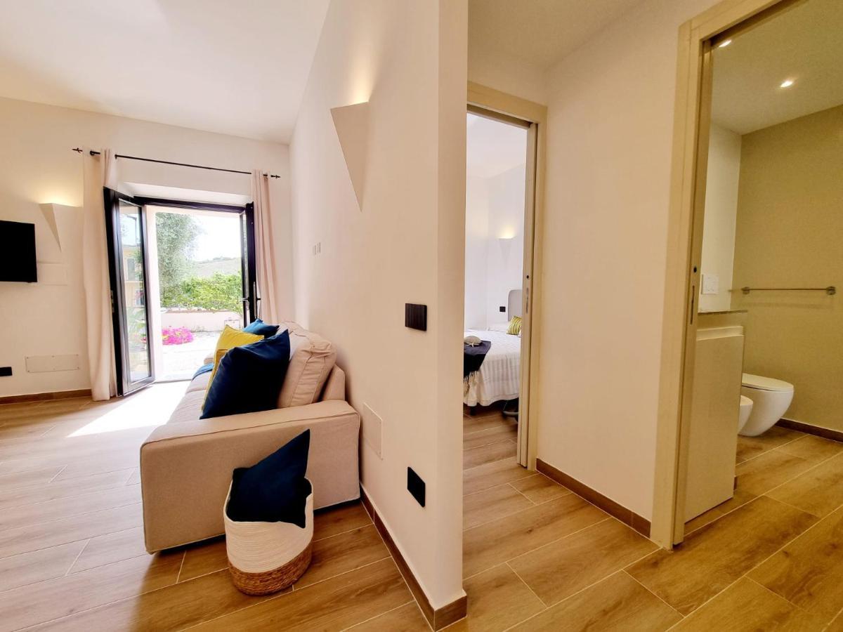 Stazzo San Teodoro Il Ginepro Piscina Condivisa Apartment Exterior foto