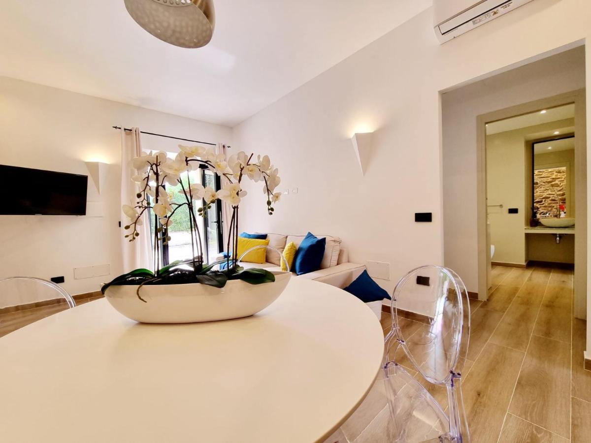 Stazzo San Teodoro Il Ginepro Piscina Condivisa Apartment Exterior foto