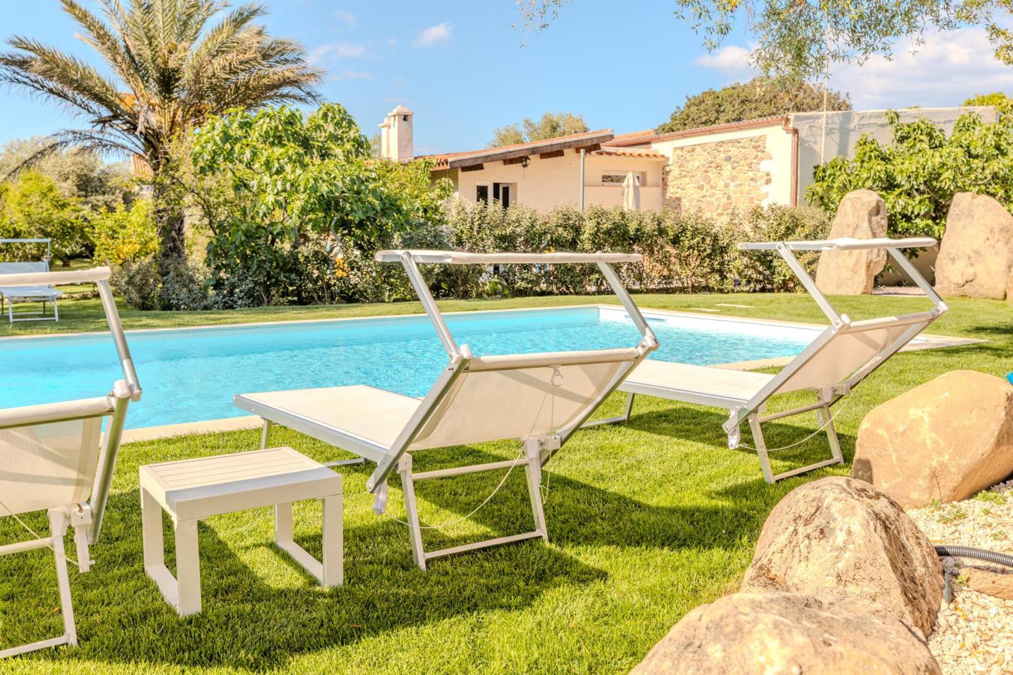 Stazzo San Teodoro Il Ginepro Piscina Condivisa Apartment Exterior foto